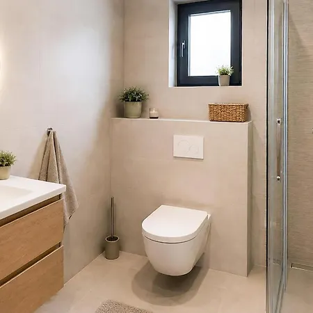 דירה Pet Friendly In With Wifi רוגוזניצה